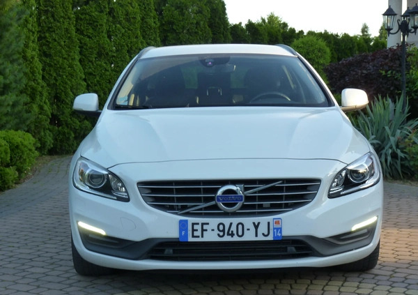 Volvo V60 cena 44500 przebieg: 299900, rok produkcji 2016 z Kraśnik małe 106